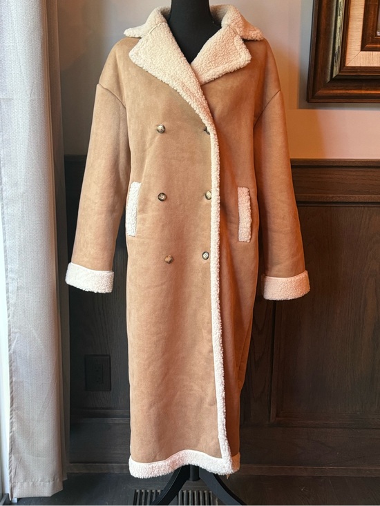 Yozy Jackets & Blazers - Yozy Long Double-Breasted Shearling-Trim Trench Coat in Camel NWT Medium